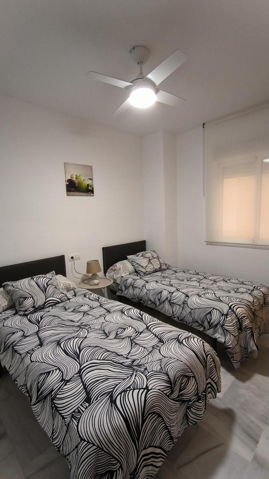 Apartamentos La Casa De Bebita Фуэнхирола Экстерьер фото