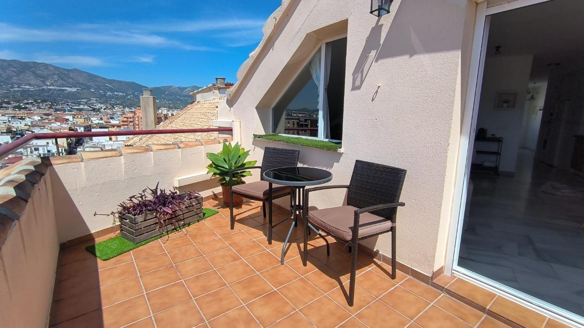 Apartamentos La Casa De Bebita Фуэнхирола Экстерьер фото